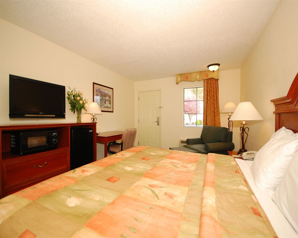 Econo Lodge Russellville Esterno foto