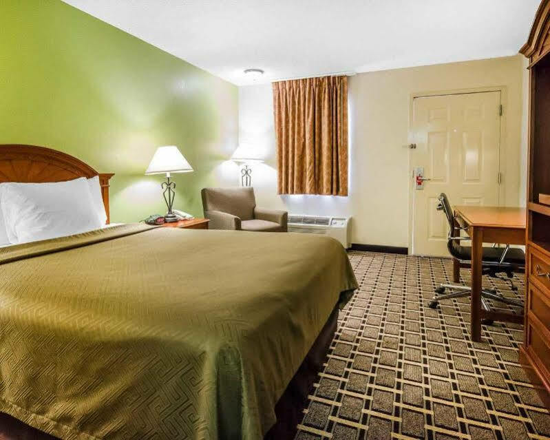Econo Lodge Russellville Esterno foto